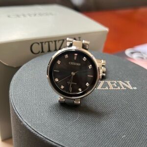 CITIZEN WATCHES SILVER LOOK VERY BEAUTIFUL AUTHENTIC